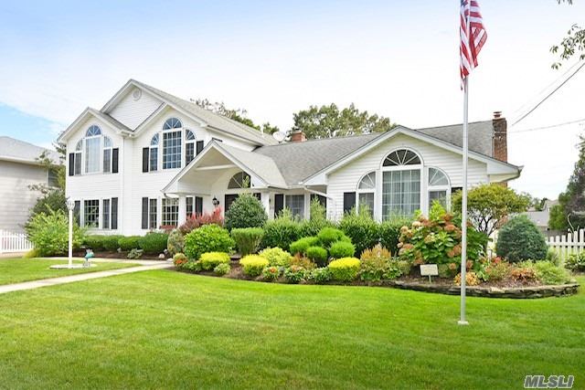 #1 photo, 1233 Taft Avenue, Merrick , NY 11566