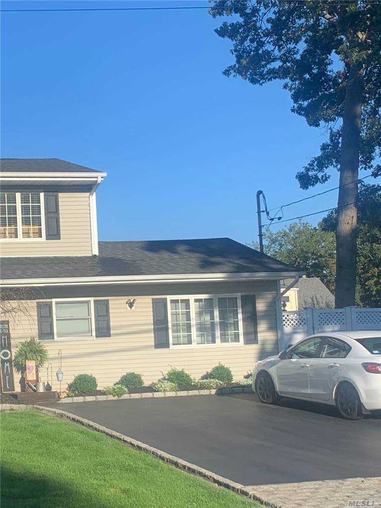 #1 photo, 173 Geery Avenue, Holbrook , NY 11741