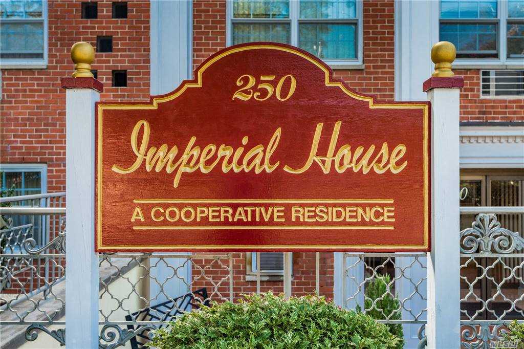 #1 photo, 250 N Village Avenue, ナッソー郡 Rockville Centre , NY 11570