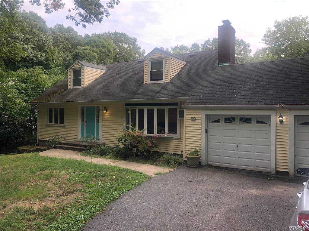 #1 photo, 16 Coraway Road, Setauket , NY 11733