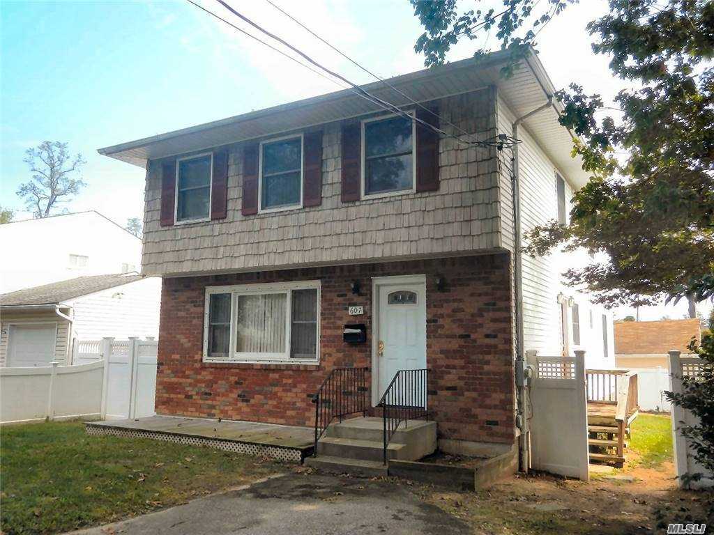 #1 photo, 607 Long Place, Babylon , NY 11702