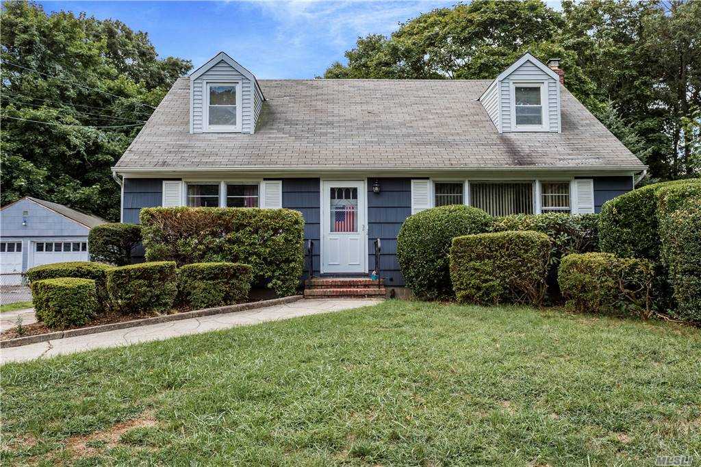 #1 photo, 188 Kings Park Road, Commack , NY 11725