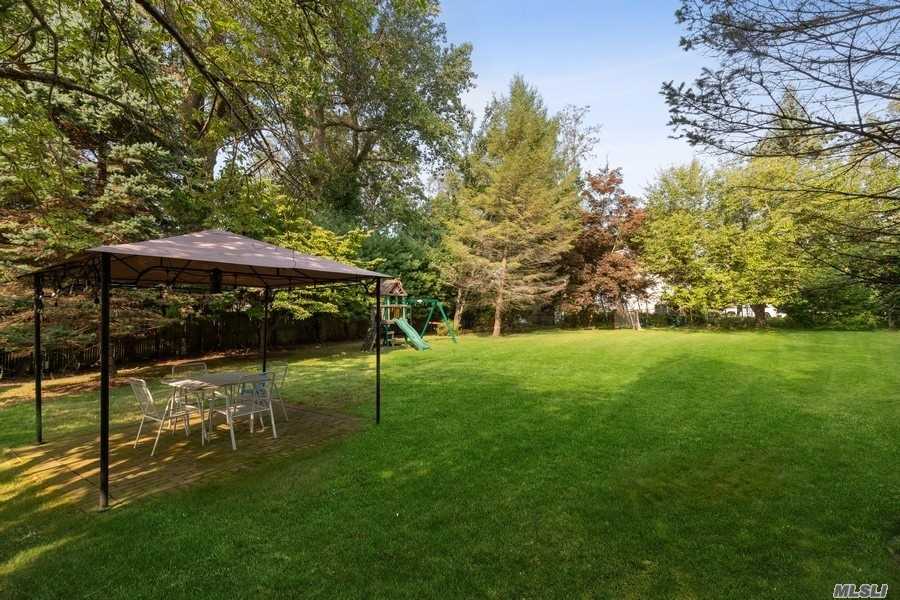 #1 photo, Abington Place, Northport , NY 11768