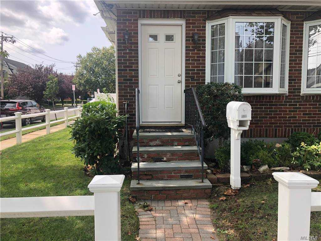 #1 photo, 101 Ingraham Lane, ナッソー郡 New Hyde Park , NY 11040