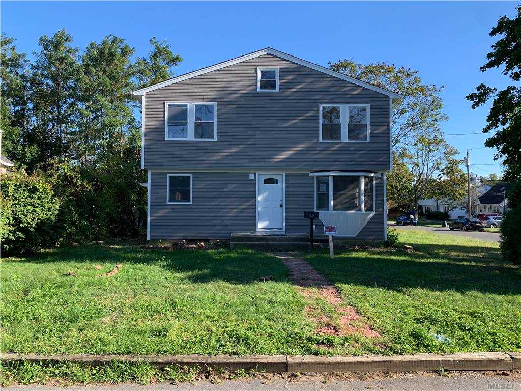 #1 photo, 135 Texas Street, سوفولك Lindenhurst , NY 11757