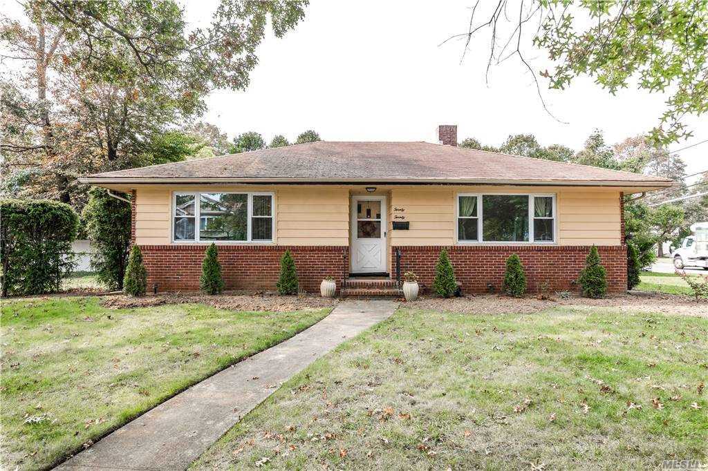 #1 photo, 2020 Beech Street, Wantagh , NY 11793