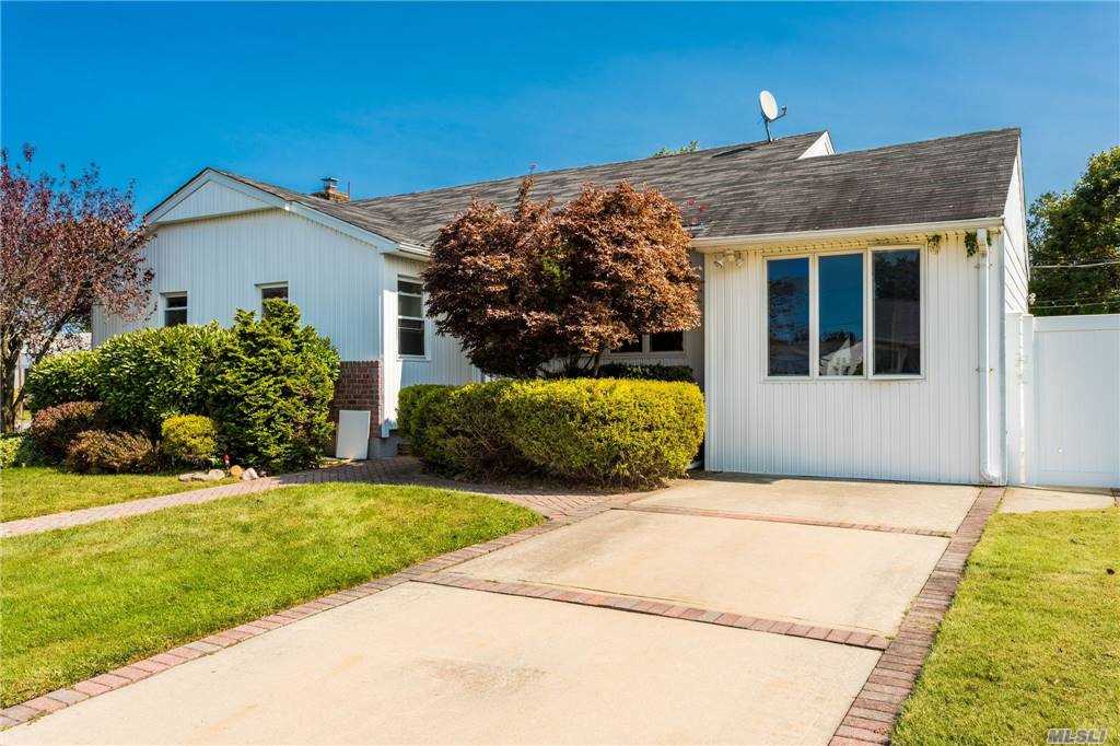 #1 photo, 757 Greta Place, ナッソー郡 North Bellmore , NY 11710