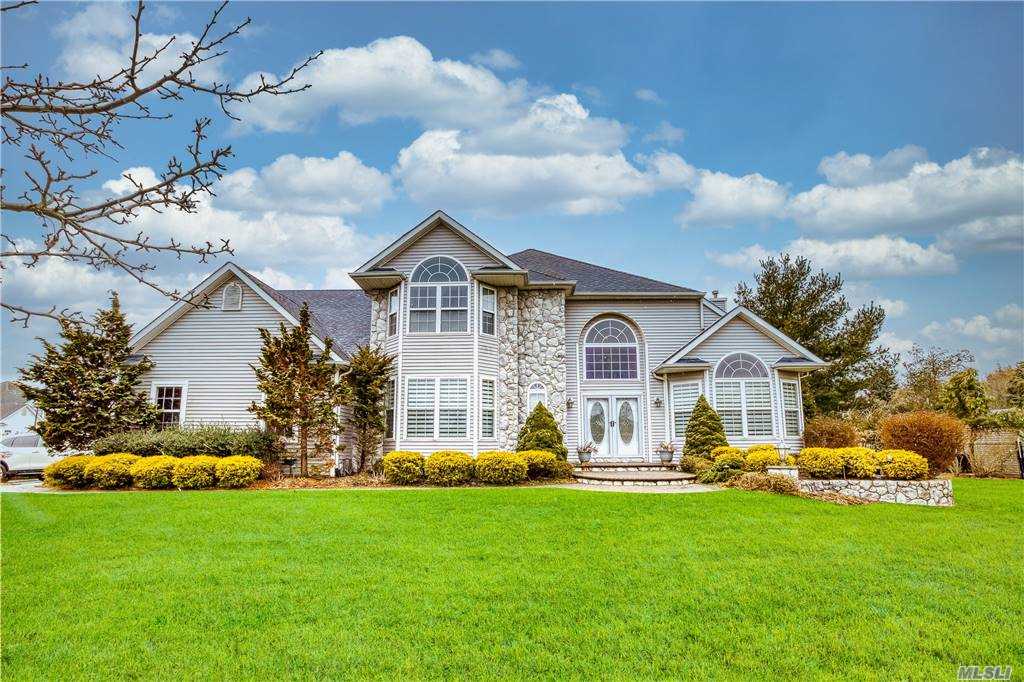 #1 photo, 2 Redwood Lane, サフォーク郡 Miller Place , NY 11764