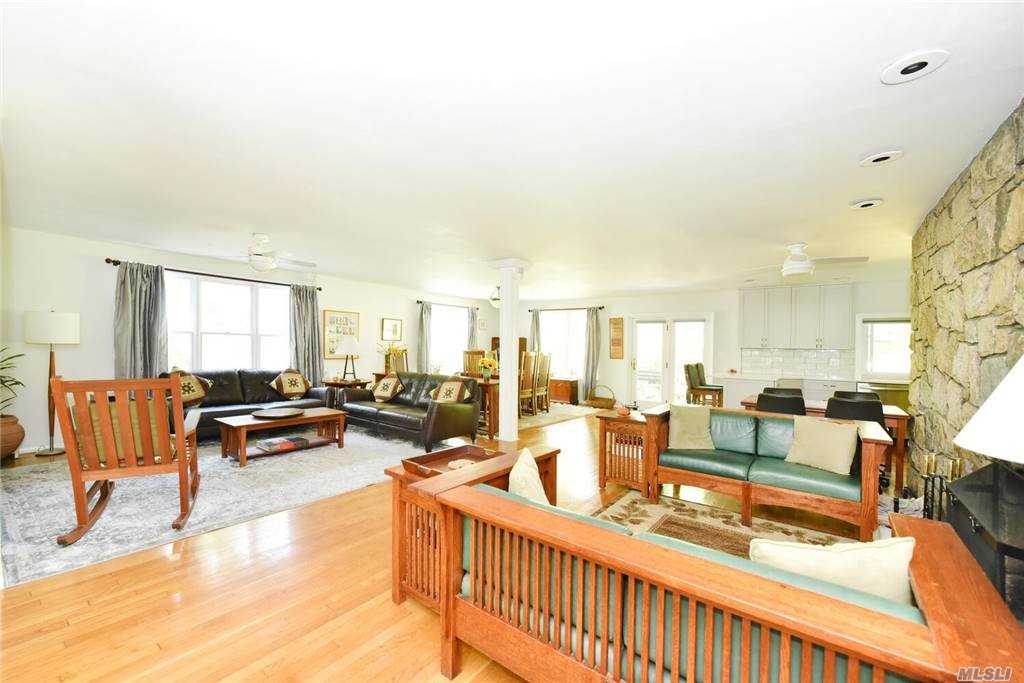 #1 photo, 52 E Park Avenue, ناسو Merrick , NY 11566