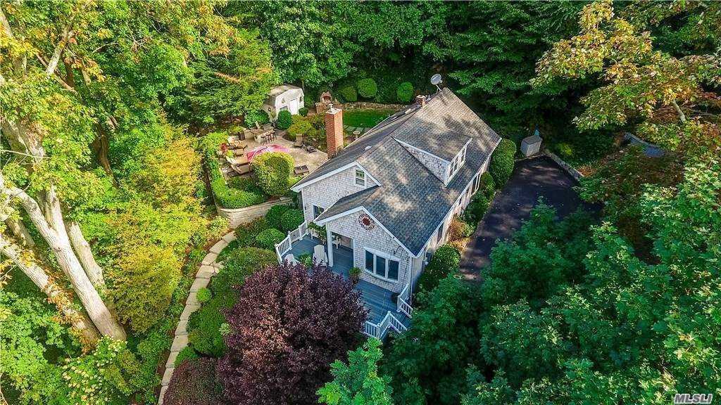 #1 photo, 12 Briarwood Drive, Huntington , NY 11743