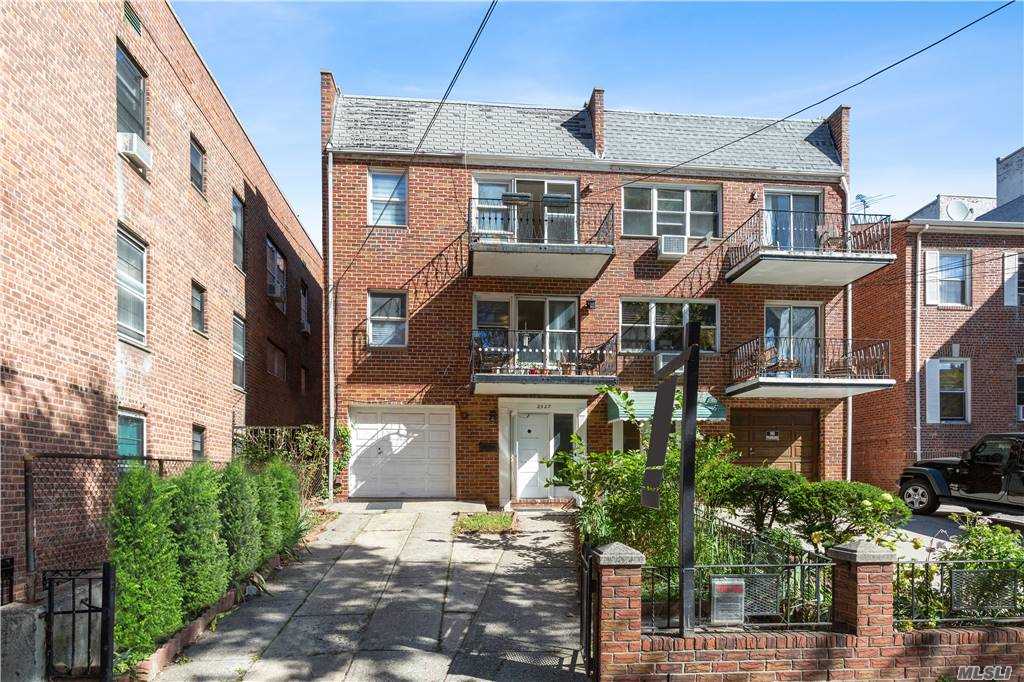 #1 photo, 25-27 30 Drive, Astoria , NY 11102