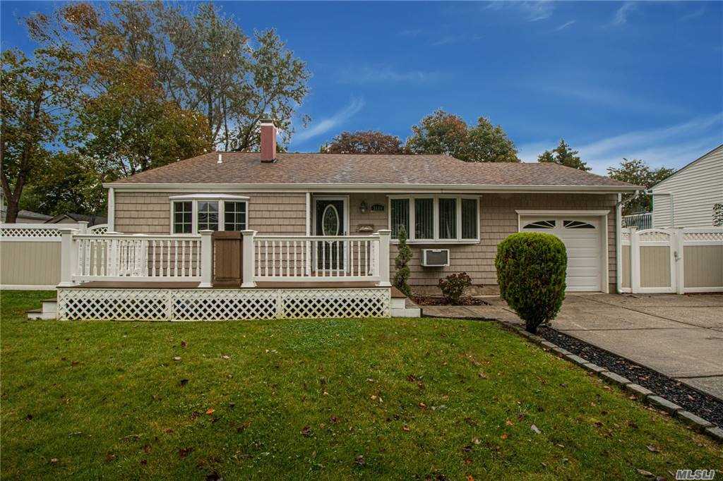 #1 photo, 3119 New London Avenue, Medford , NY 11763