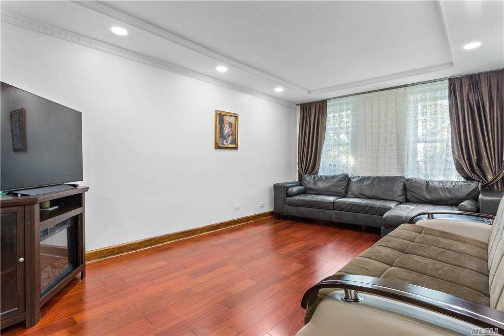 #1 photo, 140-18 Burden Crescent, Briarwood , NY 11435