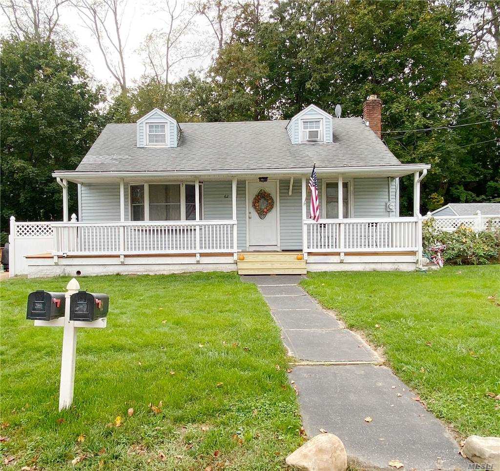 #1 photo, 62 Tyler Avenue, サフォーク郡 Sound Beach , NY 11789