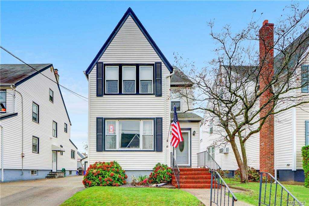 #1 photo, 30 Munro Boulevard, Нассау ‖ Valley Stream , NY 11581