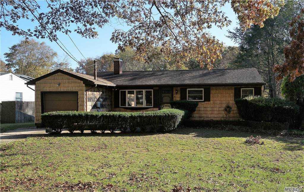 #1 photo, 236 Southport Street, サフォーク郡 Ronkonkoma , NY 11779