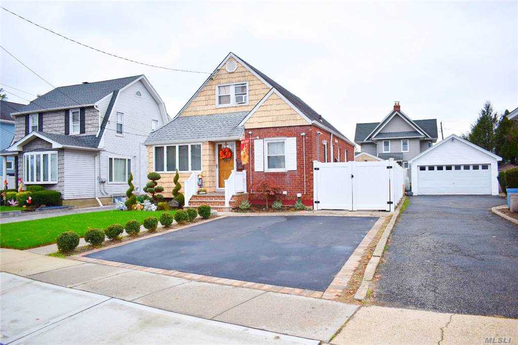 #1 photo, 32 Maplewood Street, 长岛 West Hempstead , NY 11552