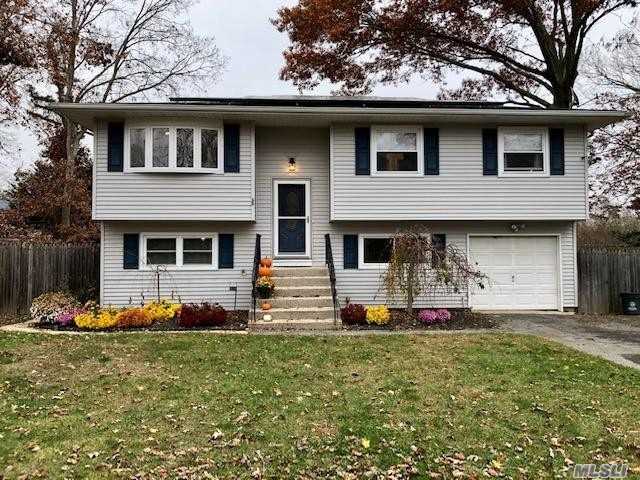 #1 photo, 189 Abbott Avenue, サフォーク郡 Mastic , NY 11950