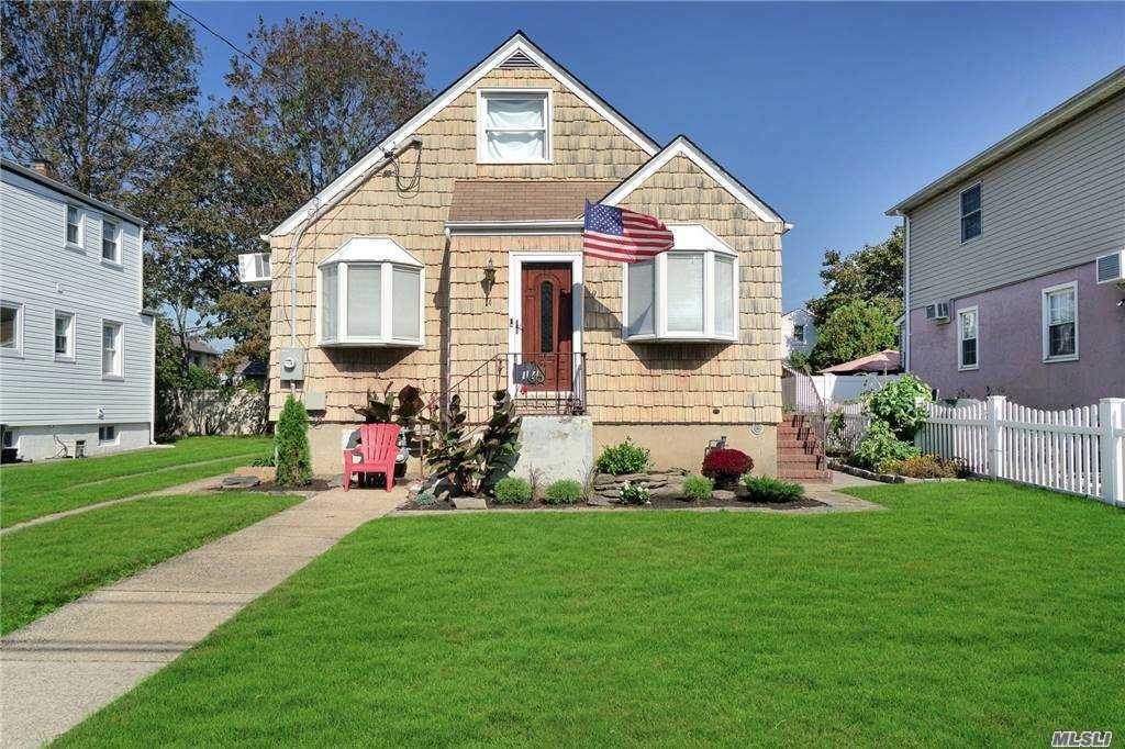 #1 photo, 14 Rugby Road, Merrick , NY 11566