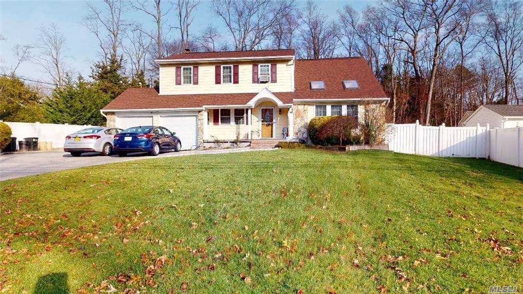 #1 photo, 607 Terry Road, Hauppauge , NY 11788