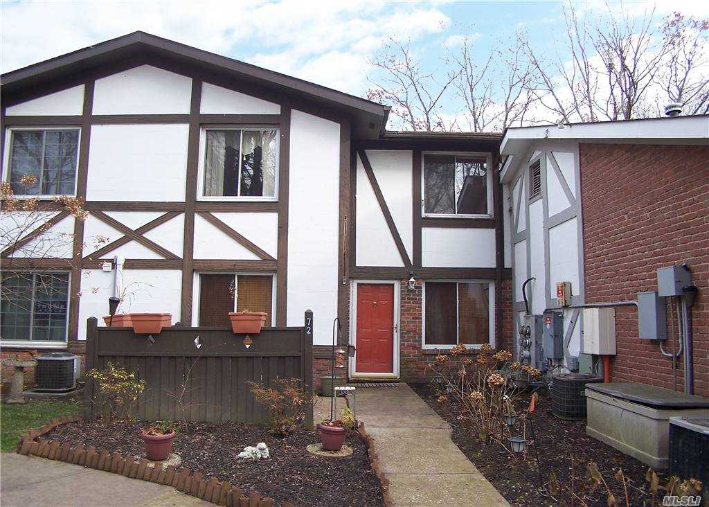 #1 photo, 72 Birchwood Road, サフォーク郡 Medford , NY 11763