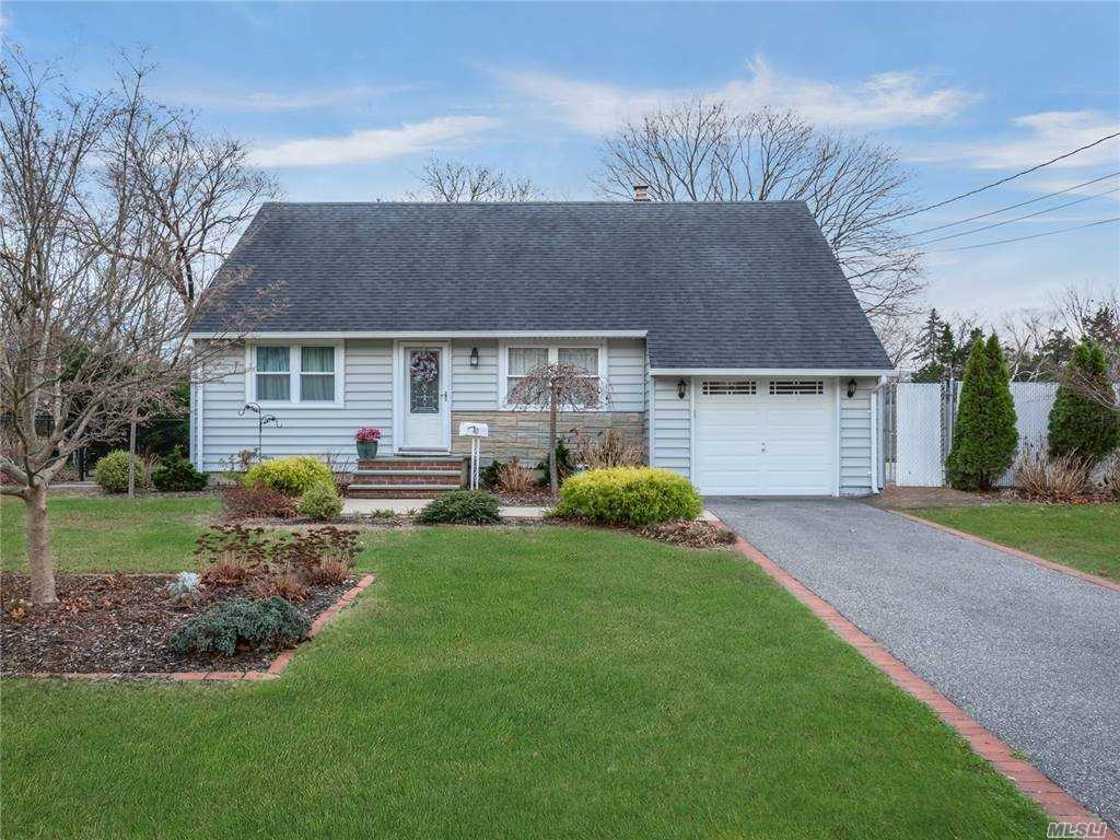 #1 photo, 40 W Lakeland Street, サフォーク郡 Bay Shore , NY 11706