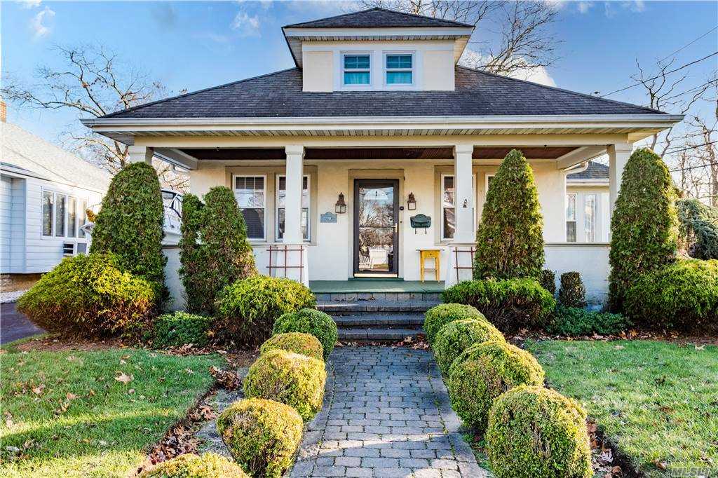 #1 photo, 141 Smith Street, ナッソー郡 Merrick , NY 11566