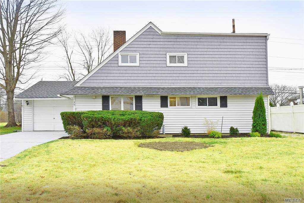 #1 photo, 39 Greenvale Lane, Levittown , NY 11756