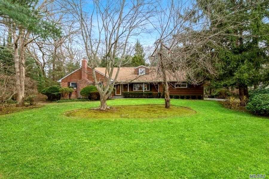 #1 photo, 3 Plymouth Road, Dix Hills , NY 11746