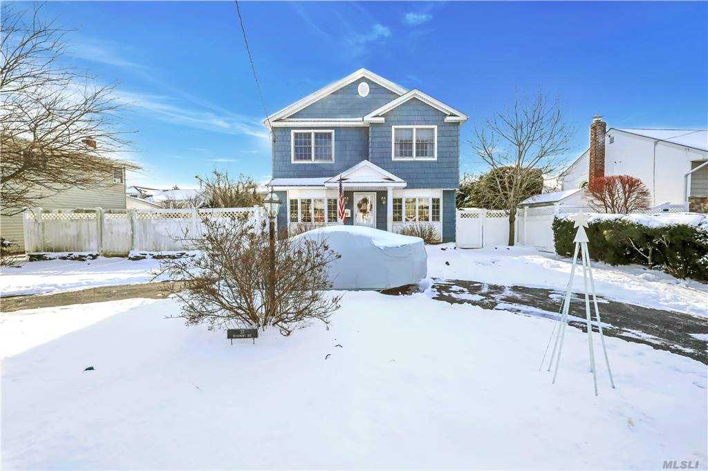 #1 photo, 37 Beaumont Avenue, Massapequa , NY 11758