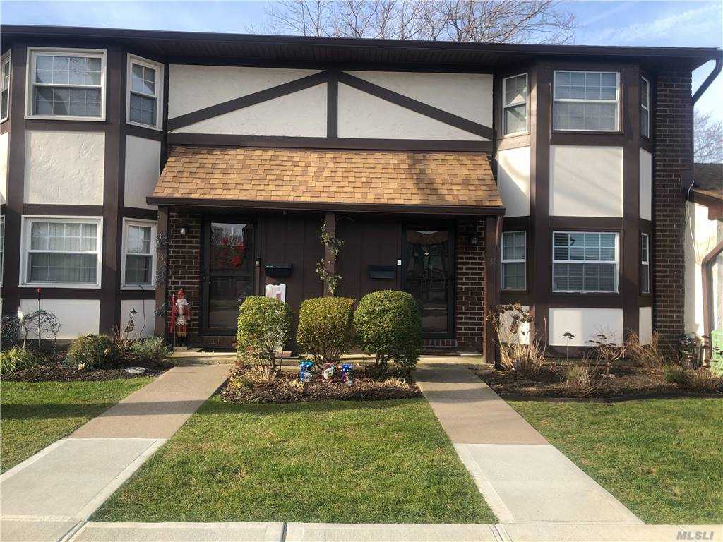 #1 photo, 133 Greenmeadow Drive, सफ़ोक काउंटी Deer Park , NY 11729