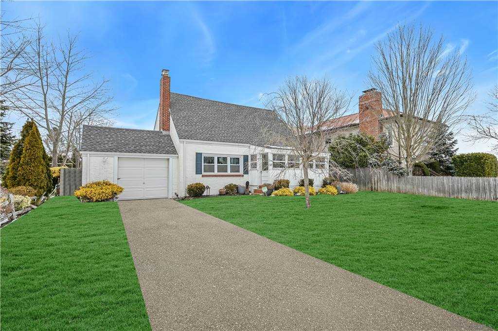 #1 photo, 47 River Street, Sayville , NY 11782