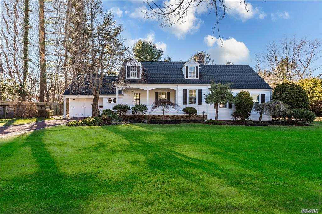 #1 photo, 55 Albermarle Avenue, سوفولك Huntington Station , NY 11746