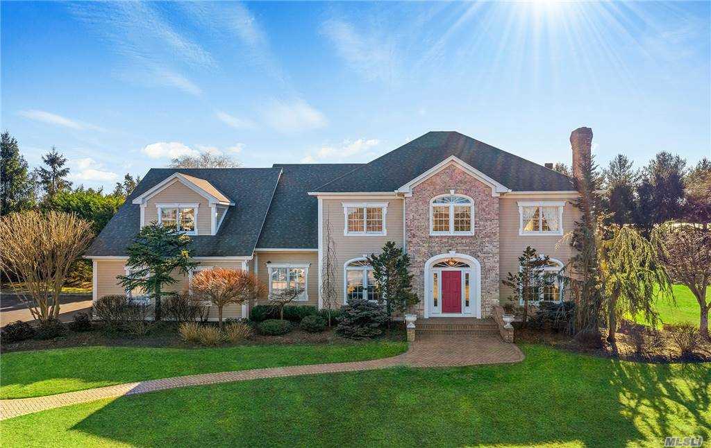 #1 photo, 7 Wicks Lane, Saint James , NY 11780