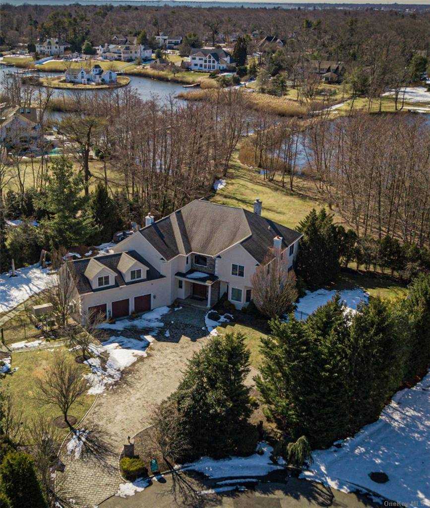 #1 photo, 140 Adelhaide Lane, East Islip , NY 11730