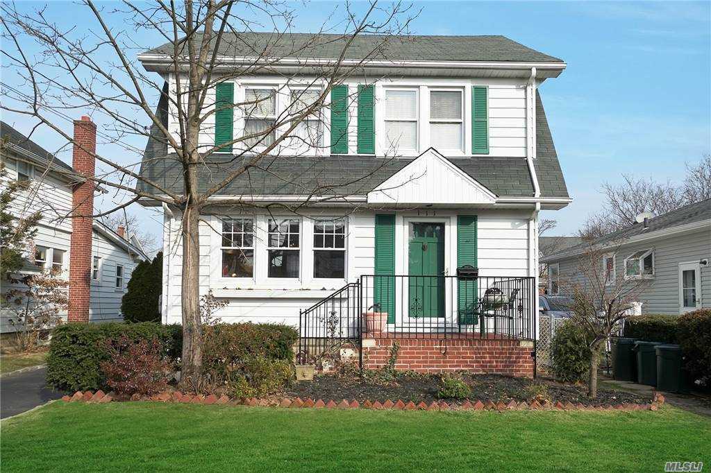 #1 photo, 111 E Carpenter Street, ナッソー郡 Valley Stream , NY 11580