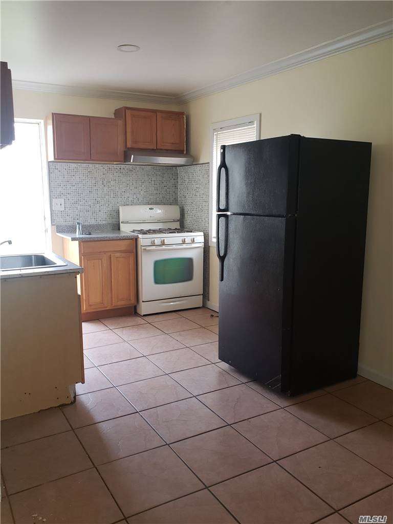 #1 photo, 483 Prospect Avenue, サフォーク郡 Central Islip , NY 11722