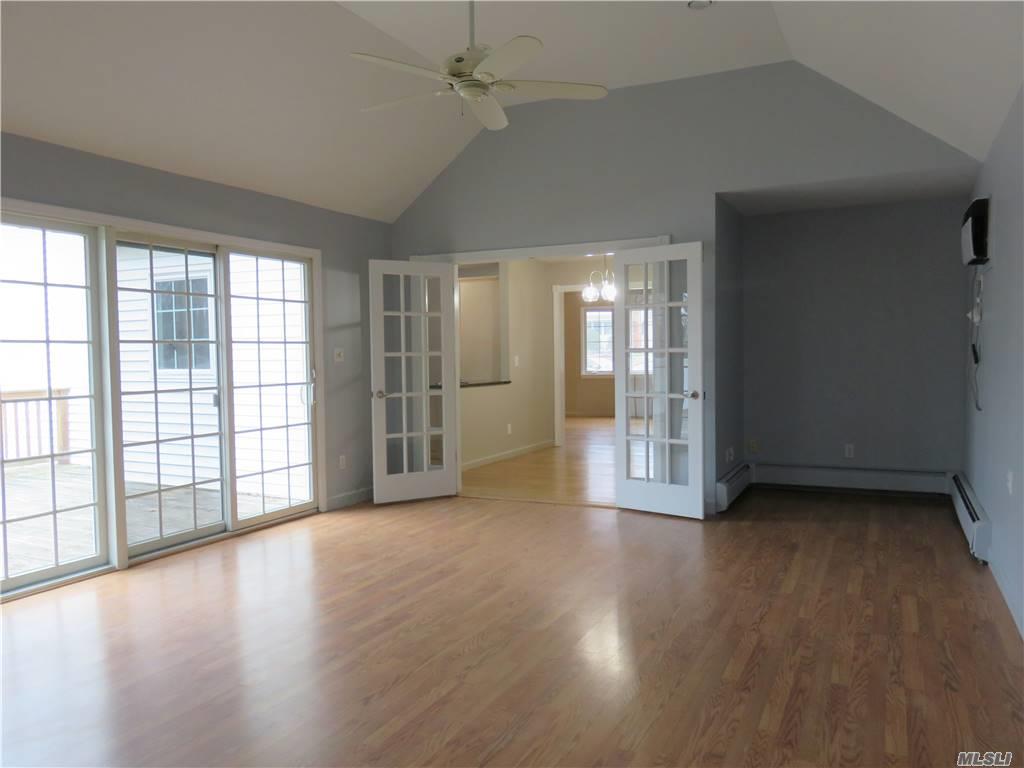 #1 photo, 143 5 Th Avenue, サフォーク郡 Kings Park , NY 11754