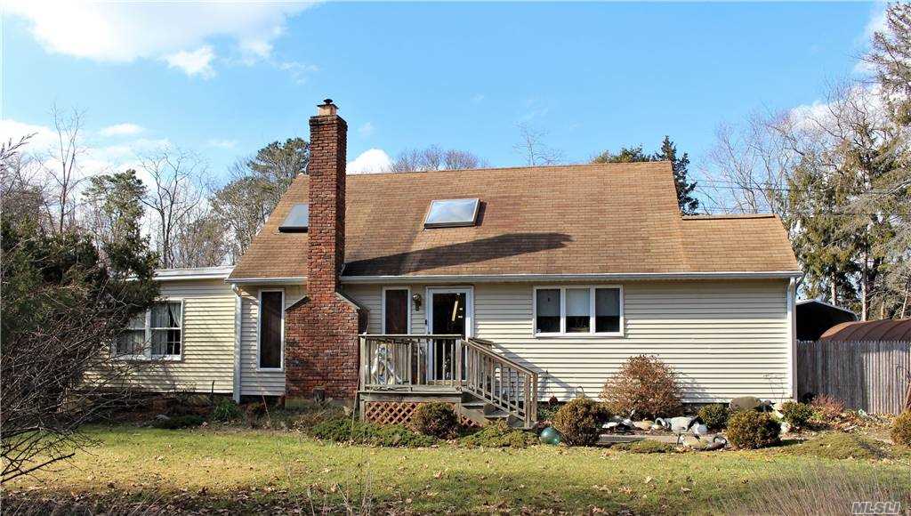 #1 photo, 224 Melrose Parkway, 롱 아일랜드 East Patchogue , NY 11772