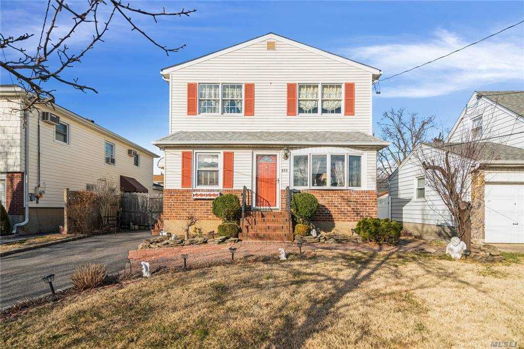 #1 photo, 666 Wool Avenue, Franklin Square , NY 11010