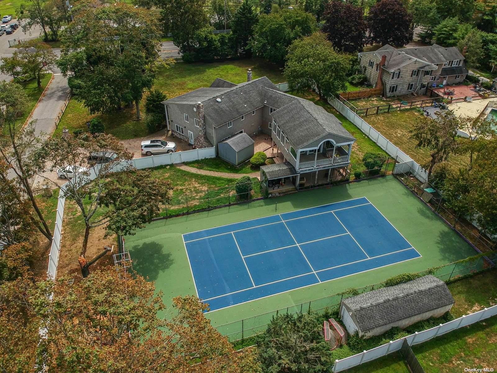 #1 photo, 866 Manor Lane, سوفولك Bay Shore , NY 11706