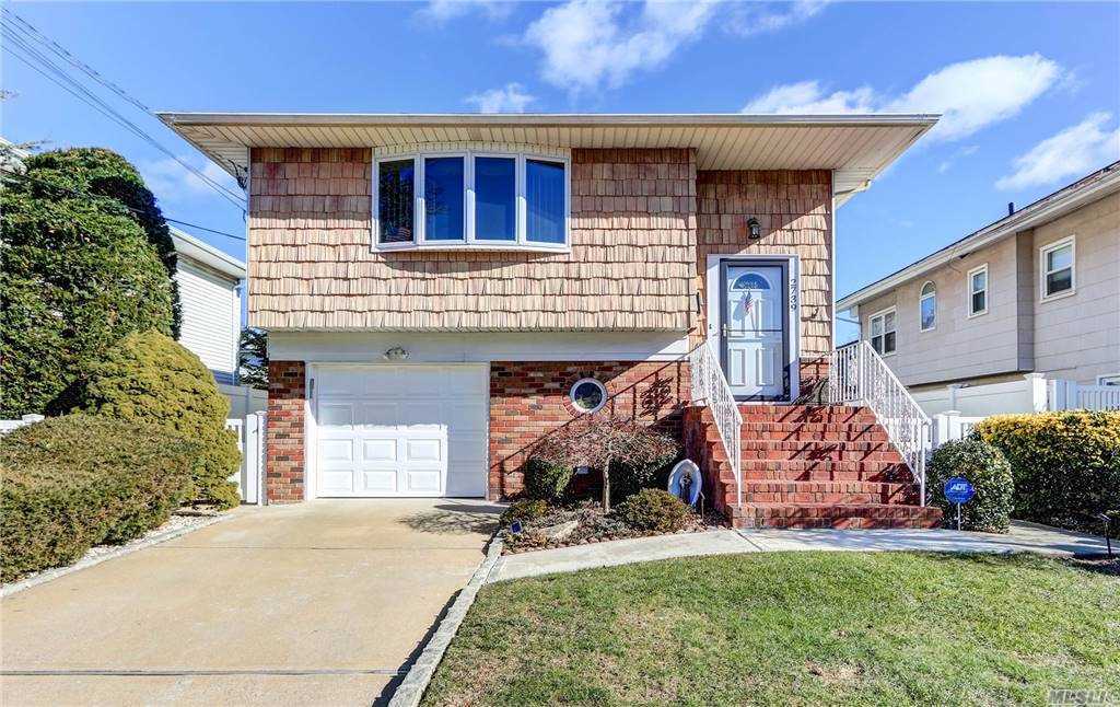 #1 photo, 2739 Remsen Street, ナッソー郡 Baldwin , NY 11510