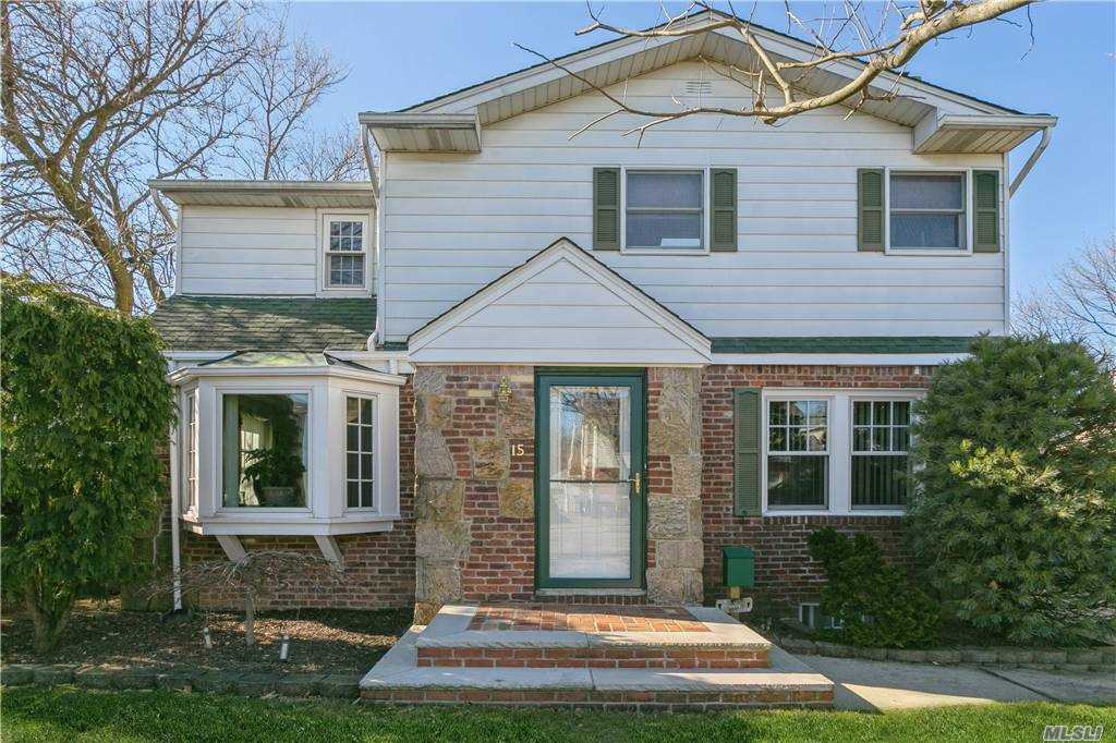 #1 photo, 15 Mayflower Avenue, ナッソー郡 Williston Park , NY 11596