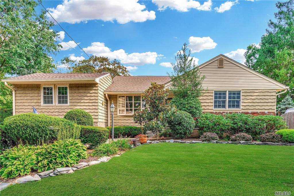 #1 photo, 38 Sheppard Lane, Huntington , NY 11743