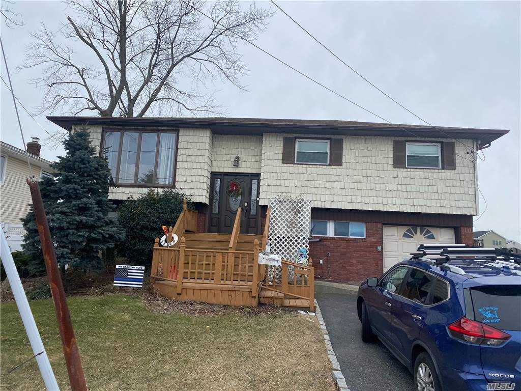 #1 photo, 2500 Bellaire Street, Wantagh , NY 11793