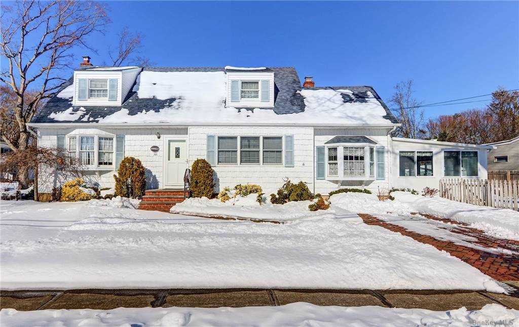 #1 photo, 101 Grant Street, ナッソー郡 Massapequa Park , NY 11762