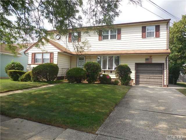 #1 photo, 2381 Henry Street, ナッソー郡 Bellmore , NY 11710