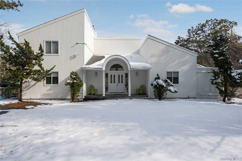 #1 photo, 5 Laura Court, East Quogue , NY 11942