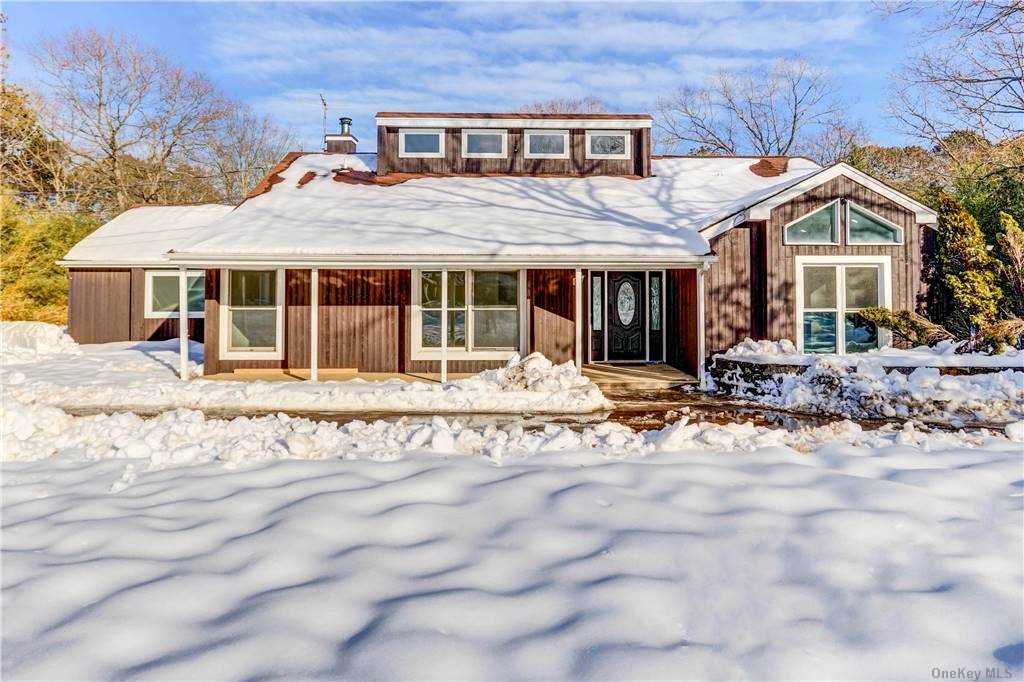 #1 photo, 207 Radio Avenue, サフォーク郡 Miller Place , NY 11764