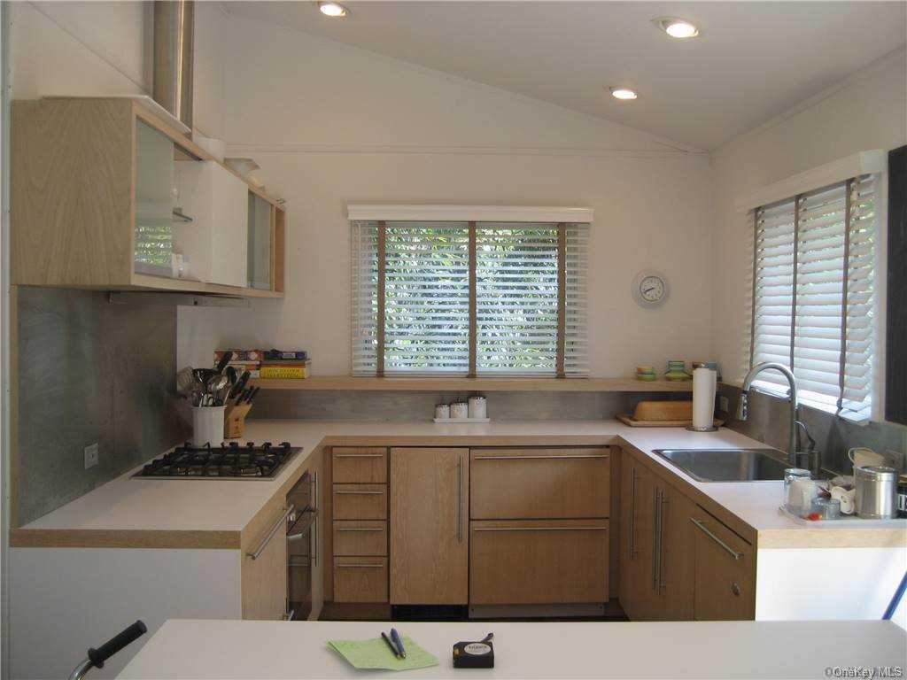 #4 photo, 4 Superior Walk, Ocean Bay Park , NY 11770